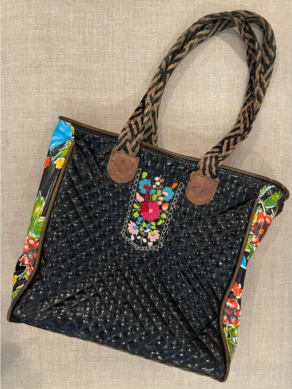 Consuela Classic Tote black patent quilted shiny floral colorful braided leather - Picture 3 of 14